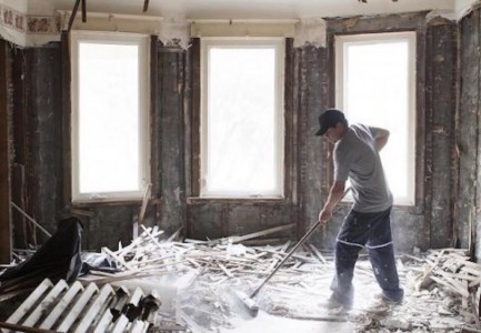 Pénz áll a házhoz: önerő lakásfelújításhoz? 